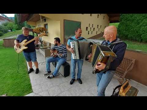 Ansambel Jarica, Marjan Lesjak in Marinka Fridrih- Na Roblek (Avsenik)