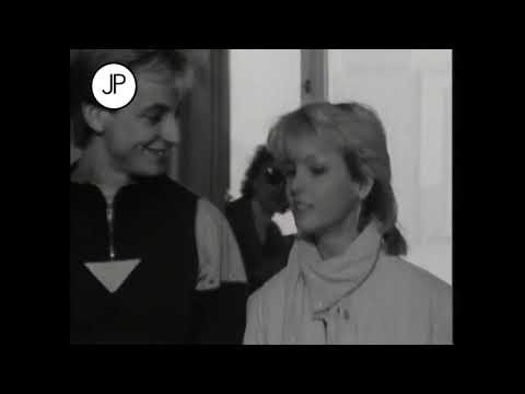 Petr Sepéši & Iveta Bartošová    My to zvládnem klip 1984 1
