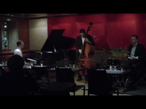 "TOP HAT, WHITE TIE AND TAILS": EHUD ASHERIE TRIO at the KITANO (March 4, 2015)