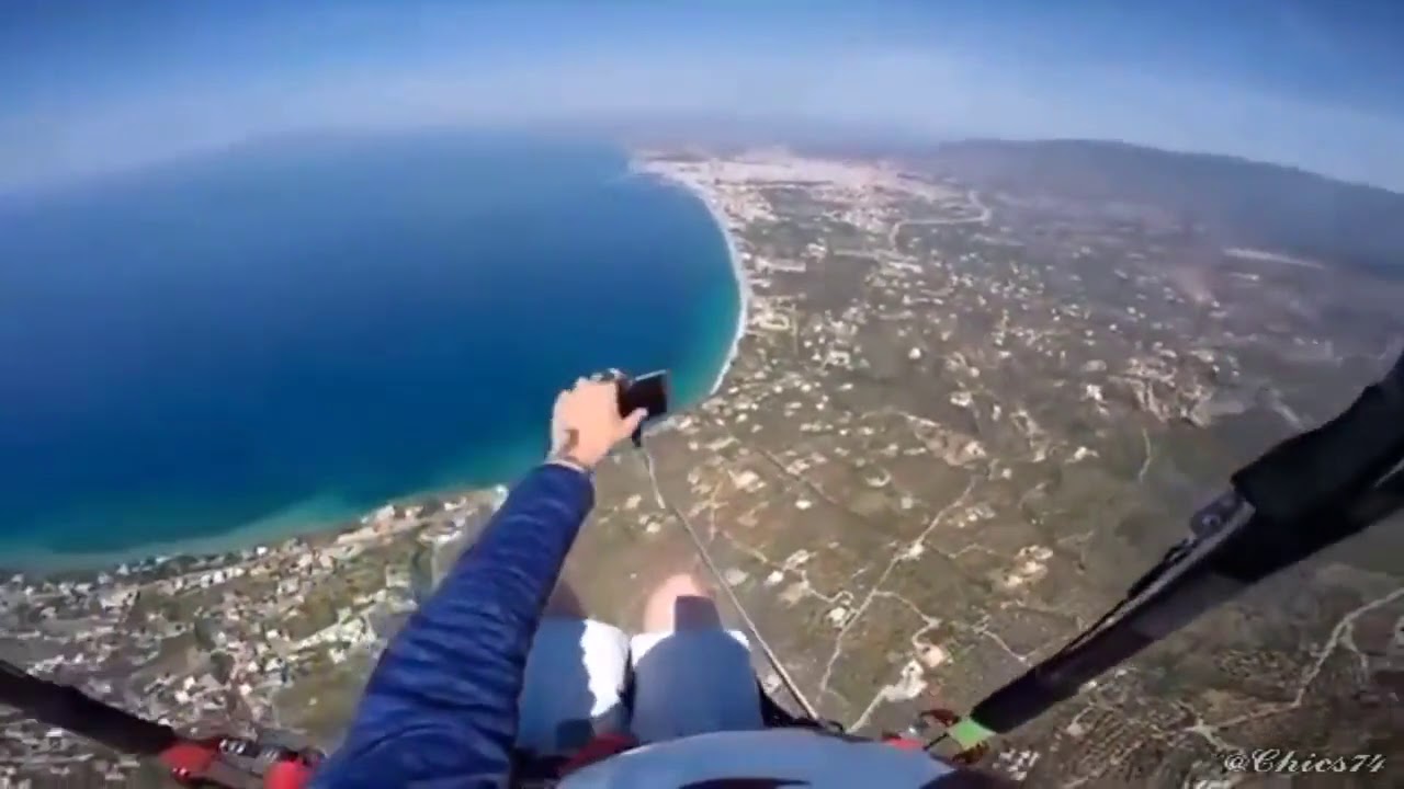 Главное - сделать селфи во время полета!