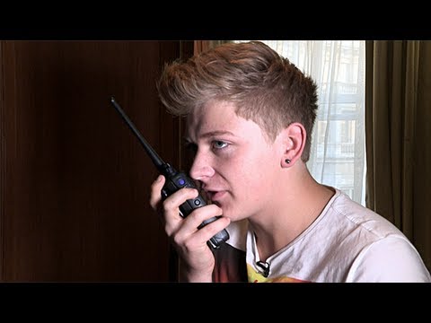 Uh-oh! It's a battle of the boybands! - The Xtra Factor - The X Factor UK 2012