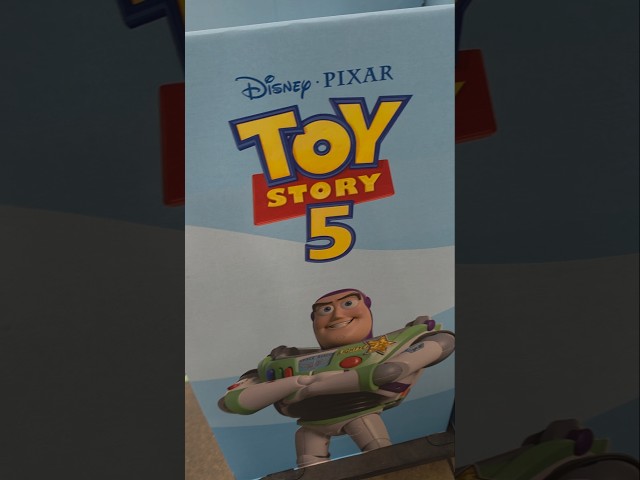 Vídeo relacionado con Mattel Disney Pixar Toy Story 5 Figura de acción de Woody Corredor de 30,48 cm con más de 50 Frases y Sonidos de la película, Fiel a la película, Versión española, JMW22