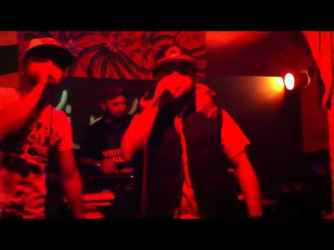 Kimicon Twinz live@kinkyklub -29/04/2011 w\ Blaq Poet \ Bring Da Noise 2- pt.1