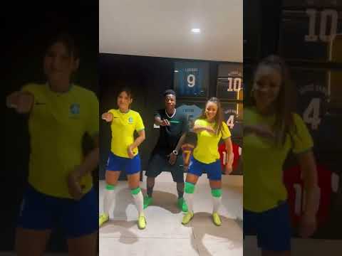 Vanessa Lopes e Vini Jr e Gabily #shorts -Chapadinha na Gaveta - Machadez & Gabily & Vanessa Lopes