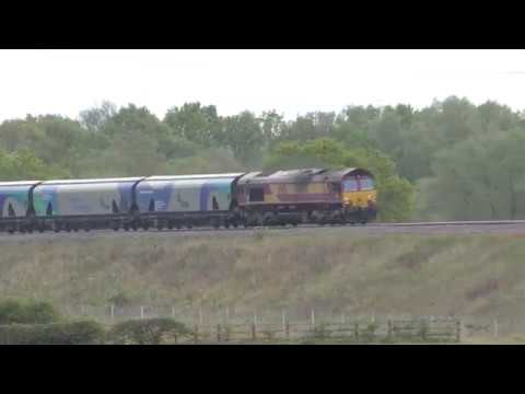 66068 6H65 Immingham - Drax crosses the Joan Croft Flyover 25/04/19.
