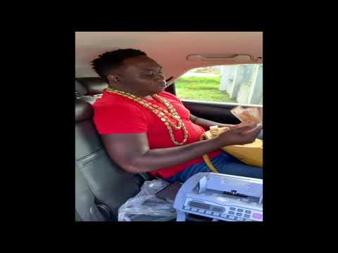 Money Hond Bordo - Leni wan sma 5000 Euro