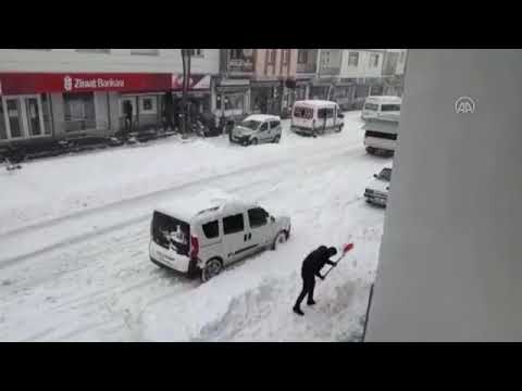 BİNGÖL - Karlıova ilçesinde kar yağışı etkili oldu