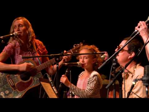 Hymn For Her - Sioux City Sue (eTown webisode #1077)