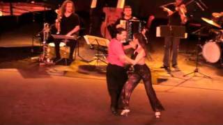 Gisela Natoli y Gustavo Rosas en vivo