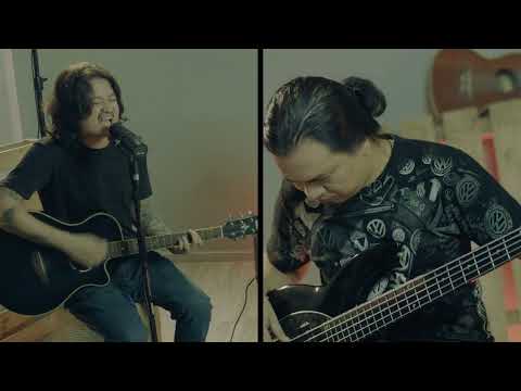 အဓိပ္ပါယ်ရှိသောလူ - Thar Dee Lu (Acoustic Session)