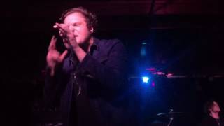 Too Close To Touch - Pretty Little Thing (Live 2016)