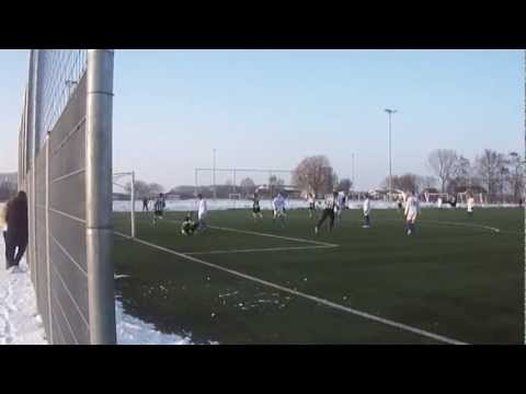 Tricht scoort de 3-0 tegen ASH (19 januari 2013)