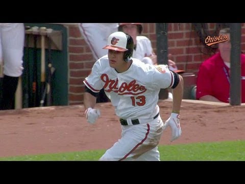 TOR@BAL: Machado's triple scores McLouth in seventh