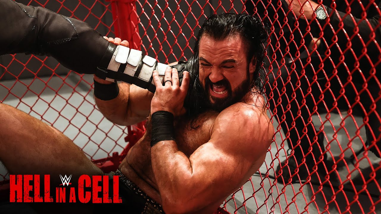 Miniature de la vidéo Drew McIntyre smashes Bobby Lashley through a table: WWE Hell in a Cell 2021 du film WWE Hell in a Cell 2021