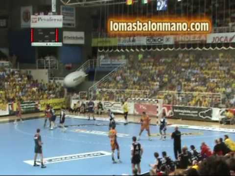 Final Recopa de Europa Balonmano : Gol de Perales