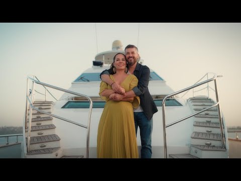Demet Sağıroğlu - Aşktan Bir Fazla (Official Video)