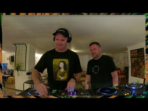 DJ RELOAD & ZAGI @ RadiOzora & VégrePéntek in Központ