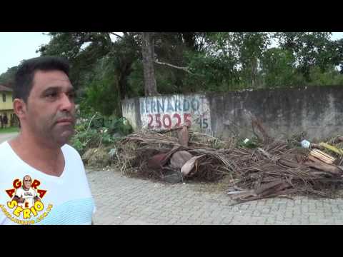 Morador da Rua Das Azaleias não aguenta mais o Entulho e Lixo no Jardim das Palmeiras