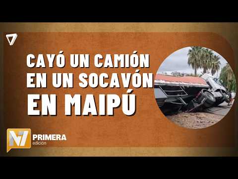 Un camión COLAPSÓ por un SOCAVÓN en Maipú tras fuertes LLUVIAS