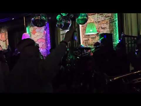 Promotional video thumbnail 1 for 9.9. Brass band