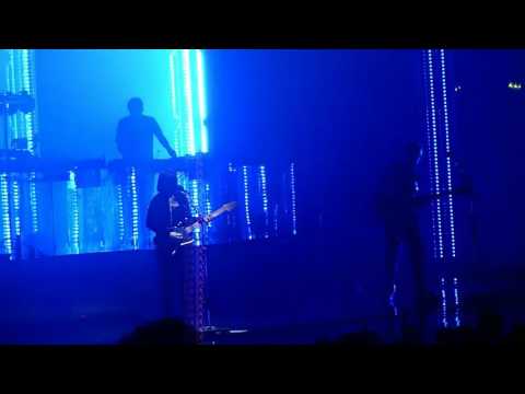 The XX - On Hold  (live O2 Academy Brixton 10/03/2017)