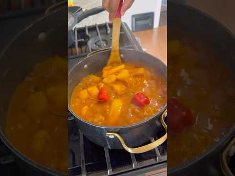 Let’s make Cassava soup //burundian traditional dish #cooking #soup#food #burundi #lunch ch