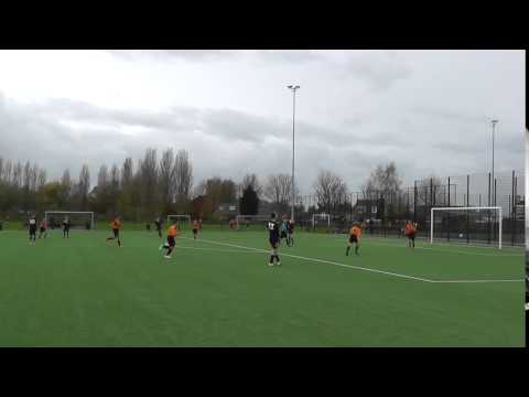 14 nov 2015 V.V. De Meern C2 - OSM '75 C2 com 10-0 Doelpunt Daan (1-0)