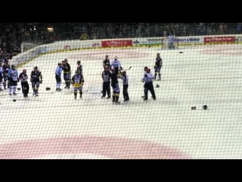 Massenschlägerei Playoffs Krefeld Pinguine