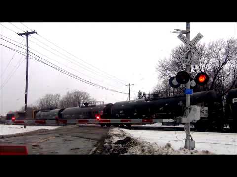 3 Mile Long freight Train Heads East