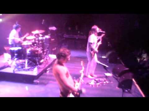 Redd Kross performing Lady in the Front Row in Melbourne at the Palace Theater