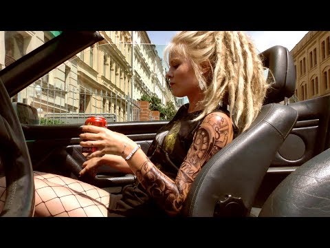 BLÄCKLIST 061  🔸  Rock 'n' Roll Queen (Official Video)