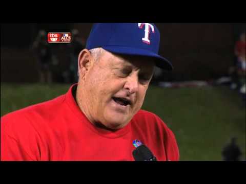 2010/10/22 Rangers receive ALCS trophy