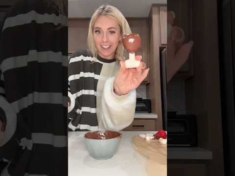 fruit meat turkey 😋🍓🍗🍫 #diy #cooking chocolate covered strawberry turkey legs for thanksgiving