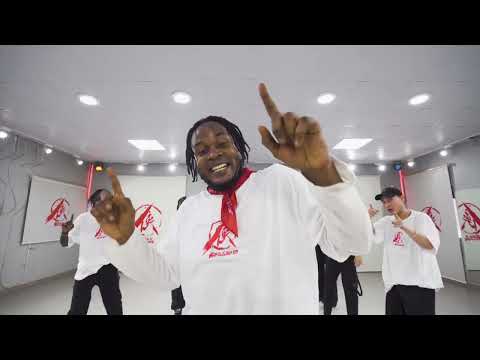 BNXN fka Buju , Kizz Daniel & Seyi Vibez GWAGWALADA (Official Dance Video)