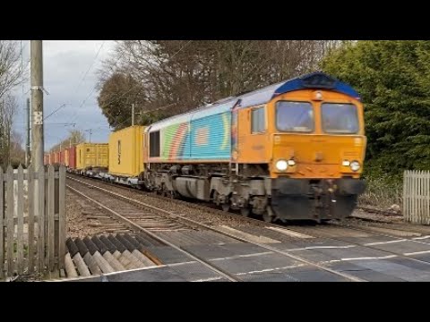 66720 passing Church St LC on 4M02