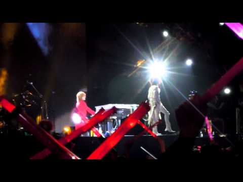 SUGIZO SOLO ~ 紅 @ X JAPAN Asia tour Shanghai live 2011.10.30