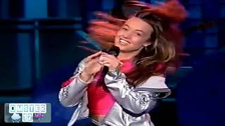 Fey 🙎‍♀️ -bailando bajo la lluvia 💦 video oficial