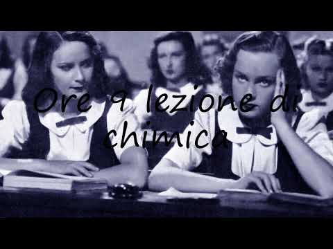 How to say Ore 9 lezione di chimica in English?
