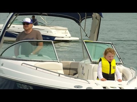 Tips For Boating Safely This Summer