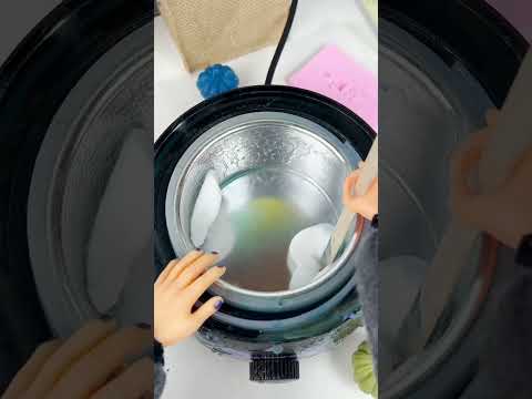 How To Clean Wax Pot With Tiny Hands