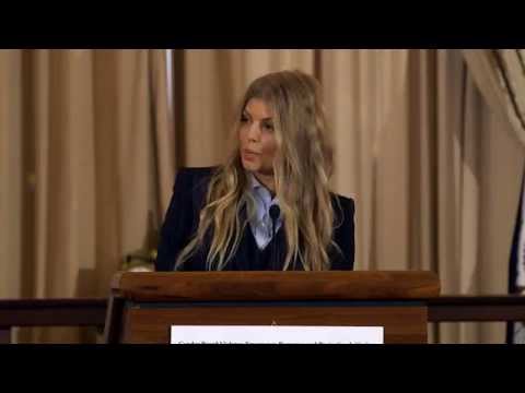 Fergie präsentiert: AVON's Engagement gegen Gewalt gegen Frauen