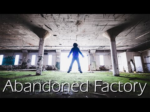 Abandoned Detroit Auto Factory the AMC Plant / American Motors Corporation / Chrysler Auto Plant