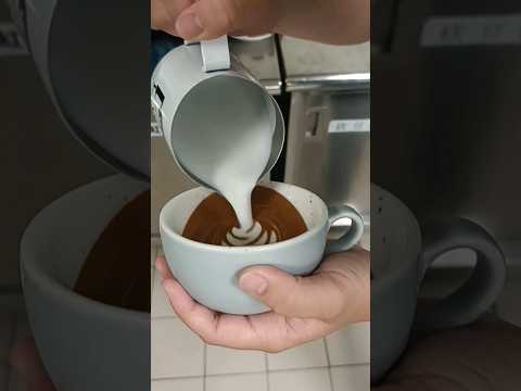 Happy graduation🎉#freepour #rose #latteart #coffee #shorts