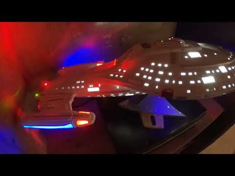 Revell Bausatz U.S.S. Voyager mit LED Skill