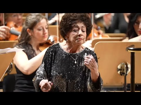 INTERMEDIO - LA BODA DE LUIS ALONSO. Castañuelas: Lucero Tena. Director: Enrique García Asensio.