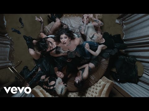 Ella Isaacson - Cocaine Kisses (Official Music Video)