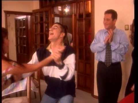 Rafet çapkınlıkta Aysu'ya yaklanırsa