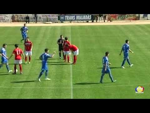 Fútbol : CD. Miajadas - CD.Hernán Cortés Año. 2012