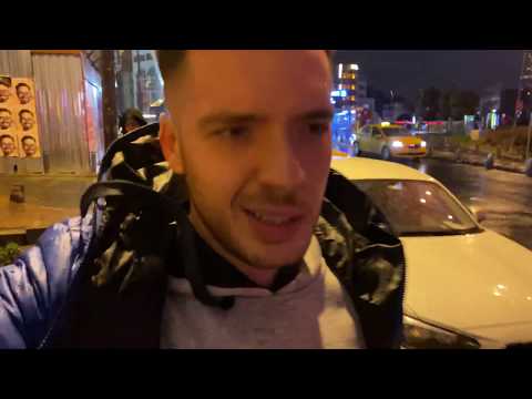 MA LAS DE CÂNTAT SAU MA APUC DE MANELE?