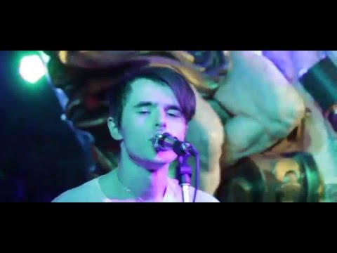STRIKNAIN - TV Is Dead (live 2015)